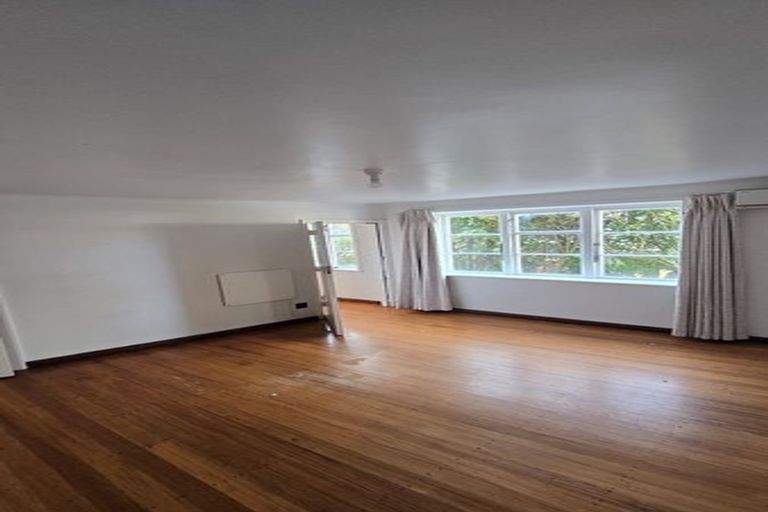 Photo of property in 42a Mandalay Terrace, Khandallah, Wellington, 6035