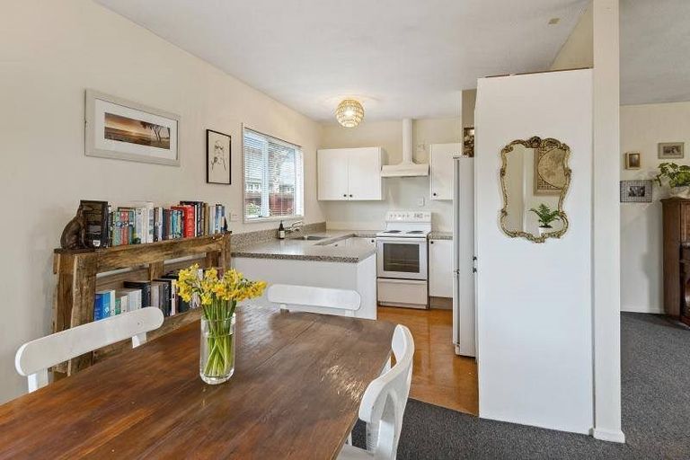 Photo of property in 2/24a Croziers Road, St Albans, Christchurch, 8052