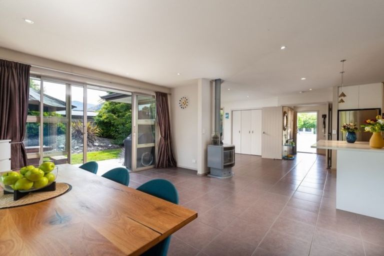 Photo of property in 45 Sylvan Street, Lake Hayes, Queenstown, 9304