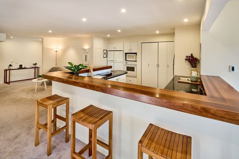 Photo of property in 63 Roxburgh Street, Mount Victoria, Wellington, 6011