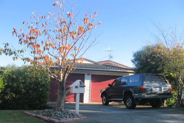 Photo of property in 16 Barque Crescent, Whitby, Porirua, 5024