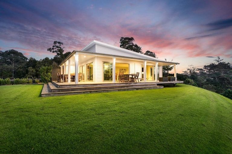 Photo of property in 1225 East Coast Road, Redvale, Albany, 0794