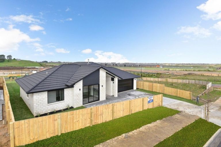 Photo of property in 31 Kapua Crescent, Rototuna North, Hamilton, 3210