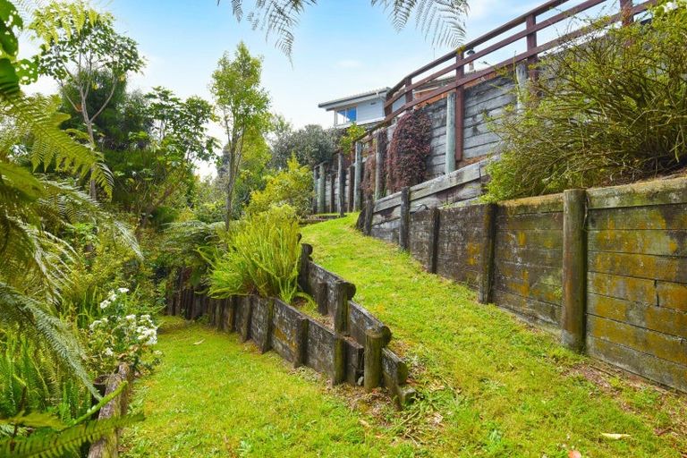 Photo of property in 43 Oxford Road, Lake Rotoma, Rotorua, 3074