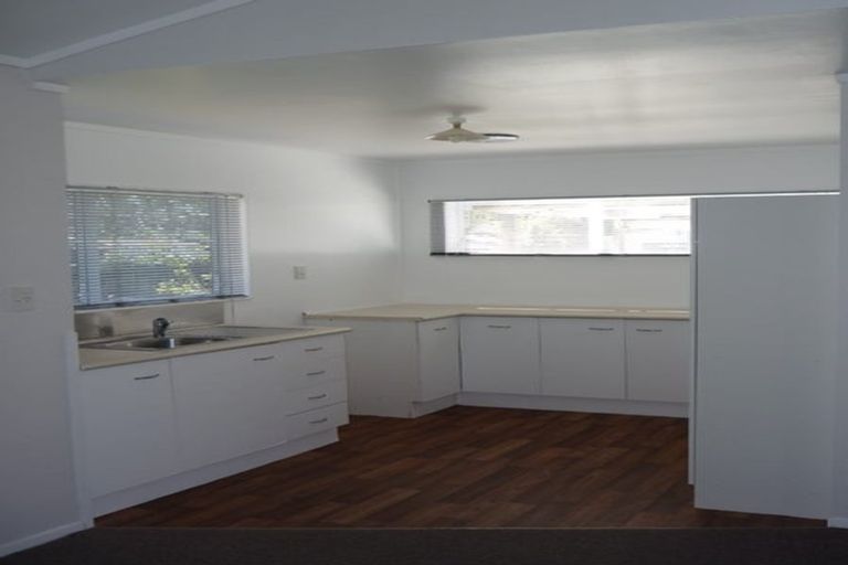 Photo of property in 26 Childers Road, Ranui, Auckland, 0612