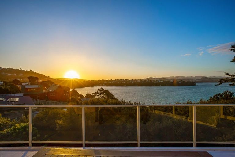 Photo of property in 18 Leeward Drive, Whitby, Porirua, 5024