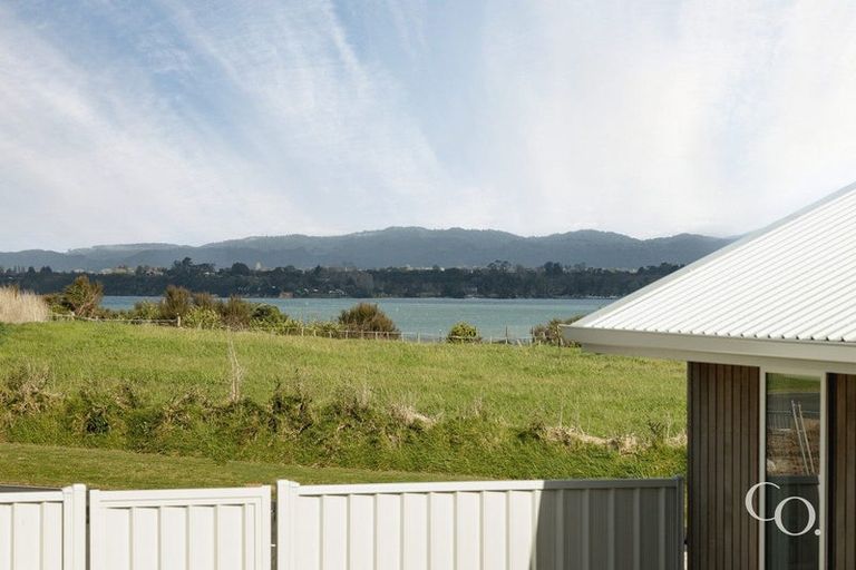 Photo of property in 1 Brendan Close, Omokoroa, 3114