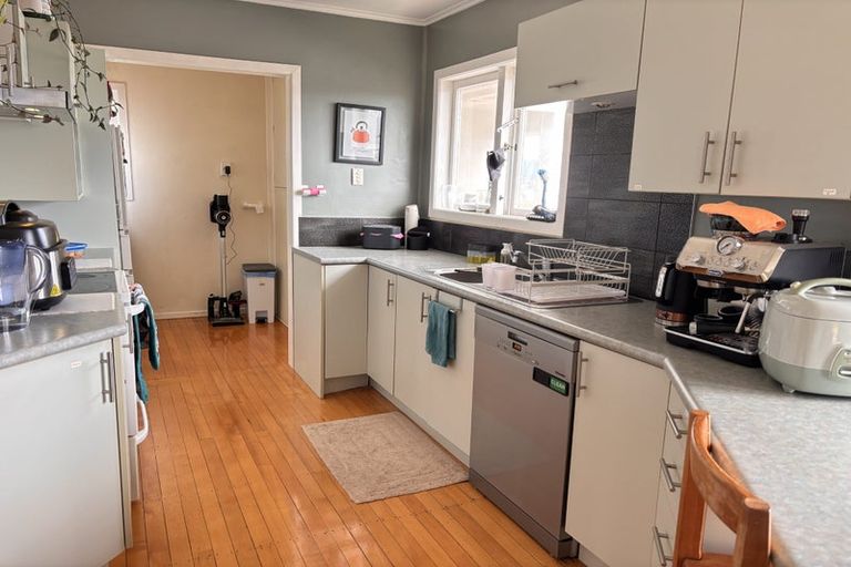 Photo of property in 40 Strid Road, Te Atatu South, Auckland, 0610