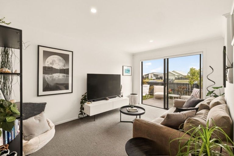 Photo of property in 20 Atutahi Lane, Papamoa, 3118