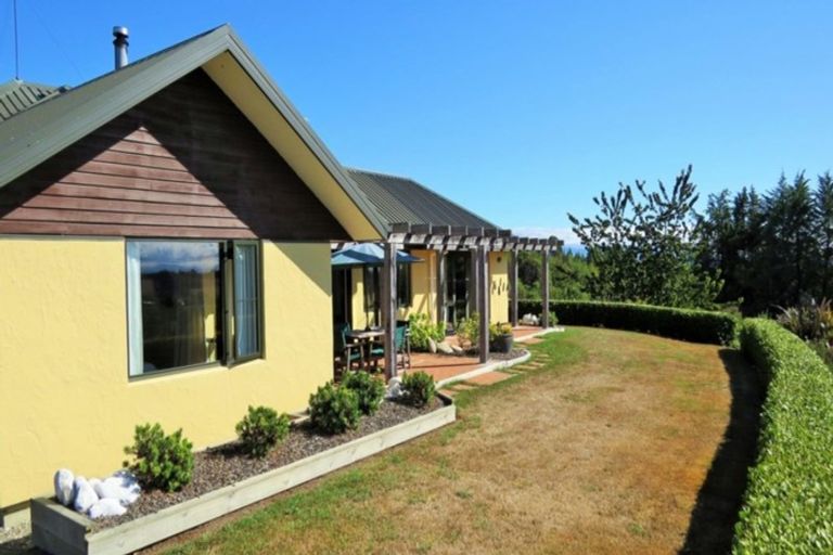 Photo of property in 104 Martin Road, Upper Moutere, 7175