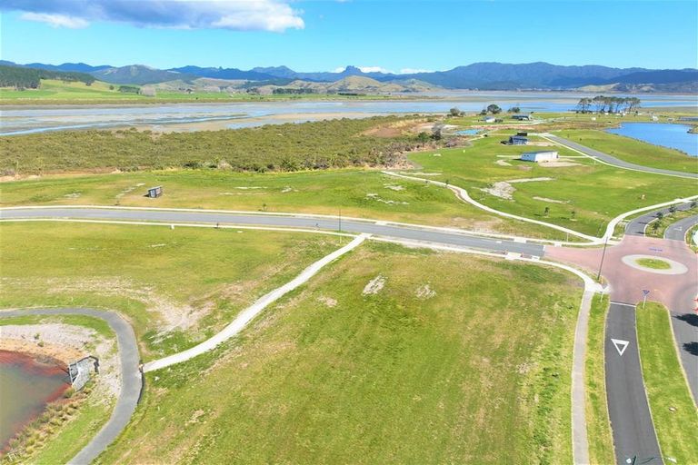 Photo of property in 302 Harbour Drive East, Matarangi, Whitianga, 3592