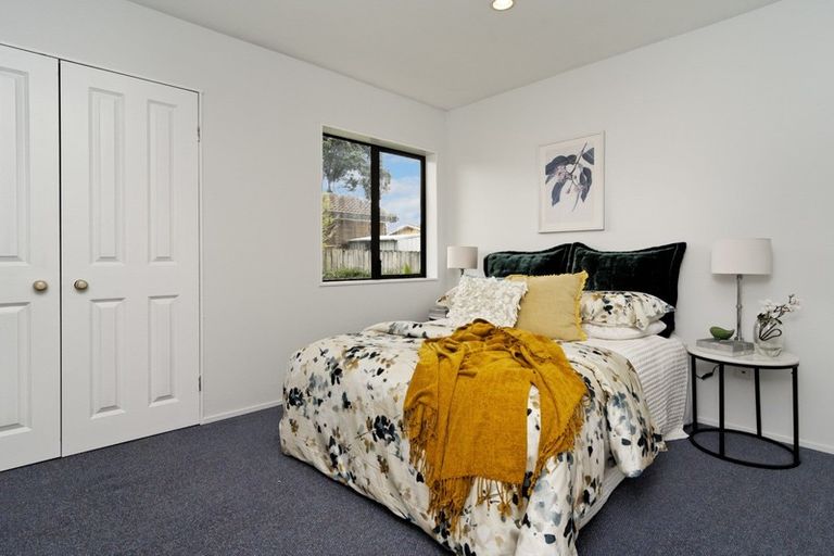 Photo of property in 120a Hutchinson Avenue, New Lynn, Auckland, 0600