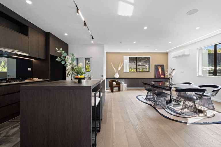 Photo of property in 8 Kumukumu Road, Long Bay, Auckland, 0630