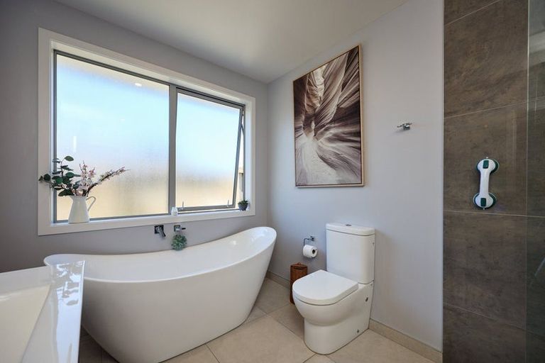 Photo of property in 7 Mcrae Gardens, Kaikoura Flat, Kaikoura, 7371