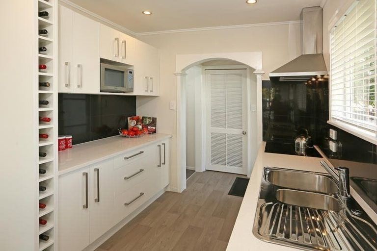 Photo of property in 63 Pinedale Place, Henderson, Auckland, 0610