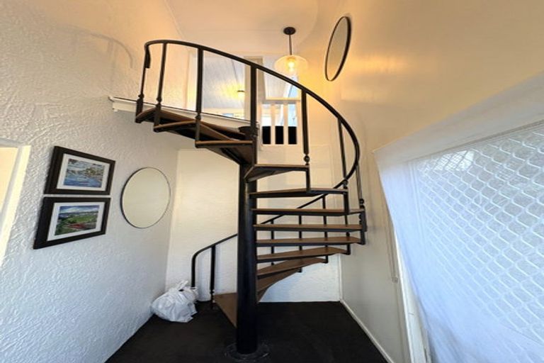 Photo of property in 26 Waitohu Road, York Bay, Lower Hutt, 5013