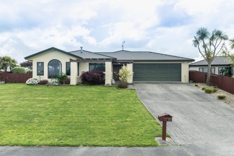 Photo of property in 11 Aspen Way, Kelvin Grove, Palmerston North, 4414