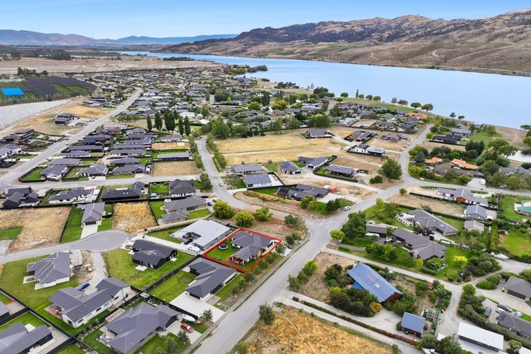 Photo of property in 11 Pisa Moorings Road, Mount Pisa, Cromwell, 9383