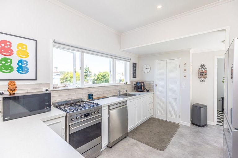 Photo of property in 2c Saint Leonard Street, Saint Johns Hill, Whanganui, 4501