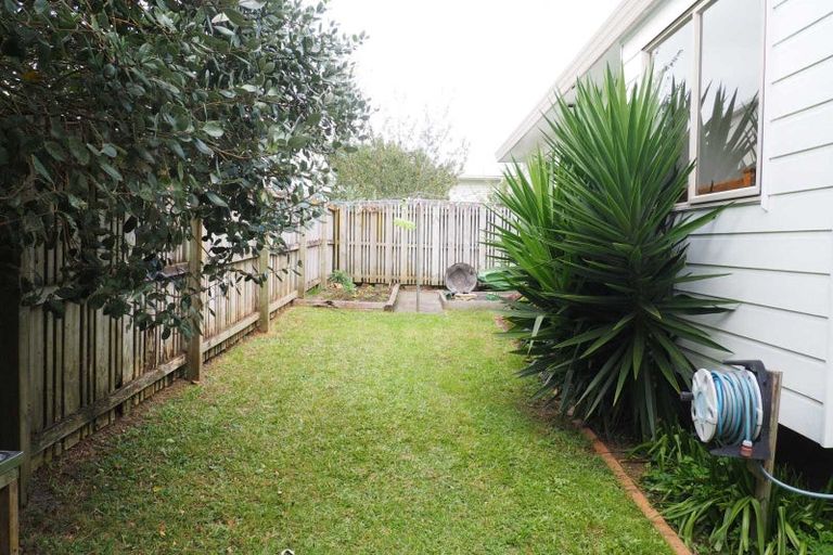 Photo of property in 50a Kitchener Road, Waiuku, 2123