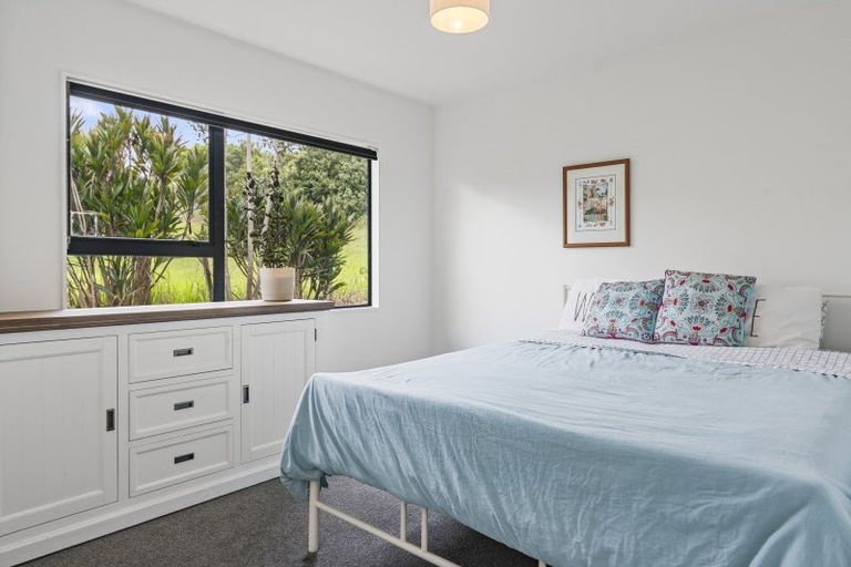 Photo of property in 248 Kauri View Road, Opaheke, Papakura, 2584