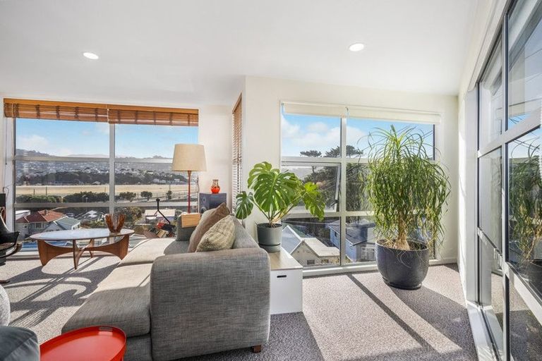 Photo of property in 121a Wexford Road, Miramar, Wellington, 6022