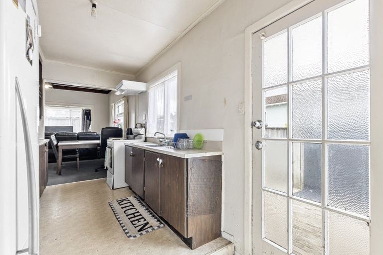 Photo of property in 64 Lyndhurst Street, Takaro, Palmerston North, 4412