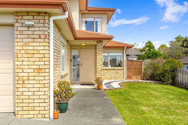 Photo of property in 54 Black Teal Close, Unsworth Heights, Auckland, 0632