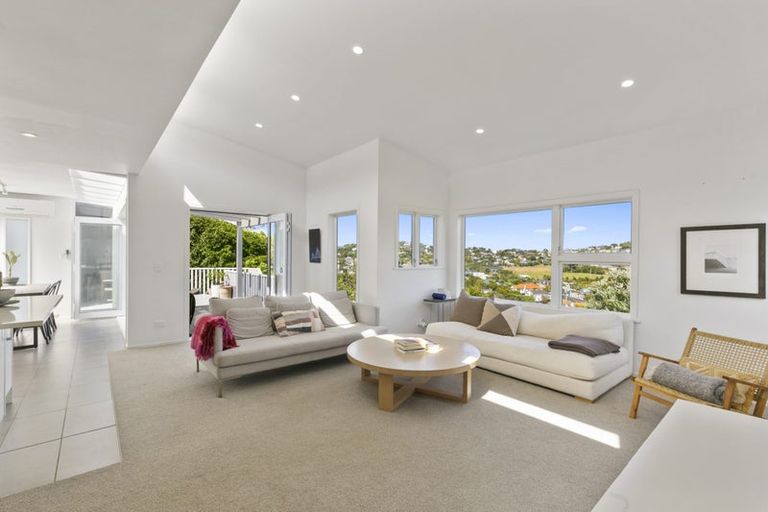 Photo of property in 8 Nadia Grove, Khandallah, Wellington, 6035