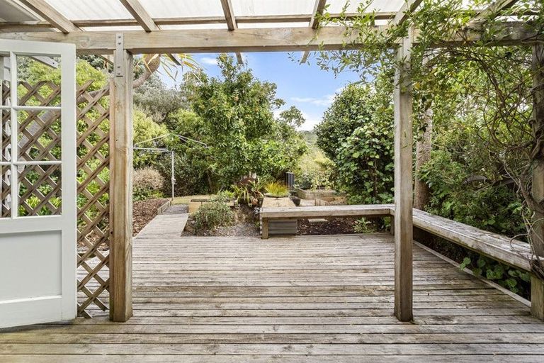 Photo of property in 54 View Road, Houghton Bay, Wellington, 6023