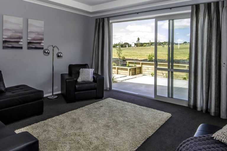 Photo of property in 35 Elliot Street, Riverhead, 0820