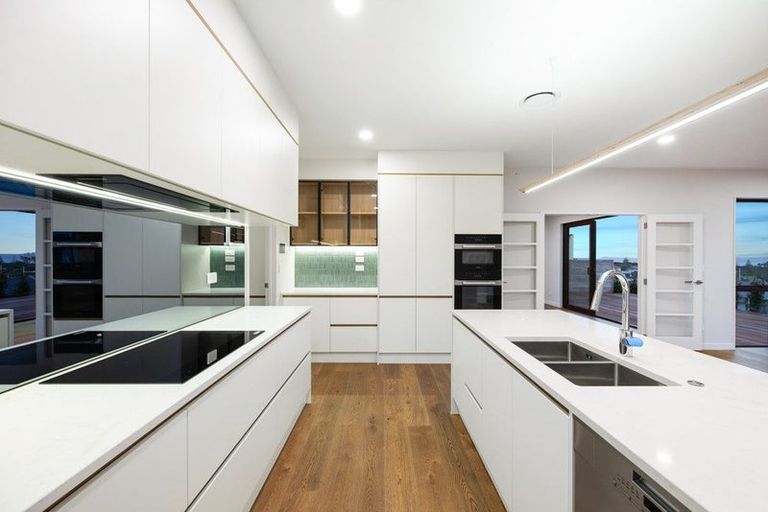 Photo of property in 15 Kumukumu Road, Long Bay, Auckland, 0630