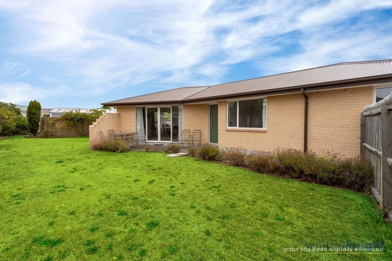 Photo of property in 30 Woodgrove Avenue, North New Brighton, Christchurch, 8083