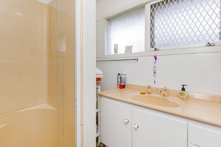 Photo of property in 1/28 Park Estate Road, Rosehill, Papakura, 2113