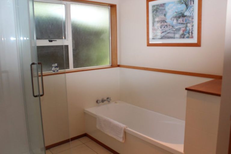 Photo of property in 38 Henson Road, Whitford, Howick, 2571