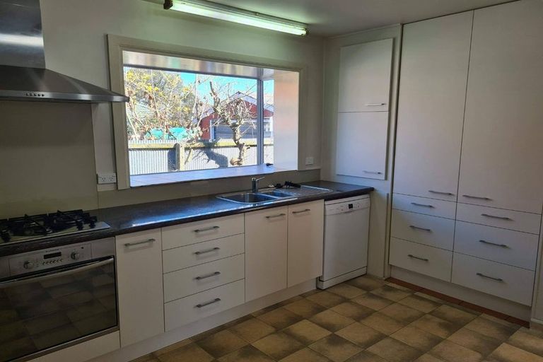 Photo of property in 85 Withells Road, Avonhead, Christchurch, 8042