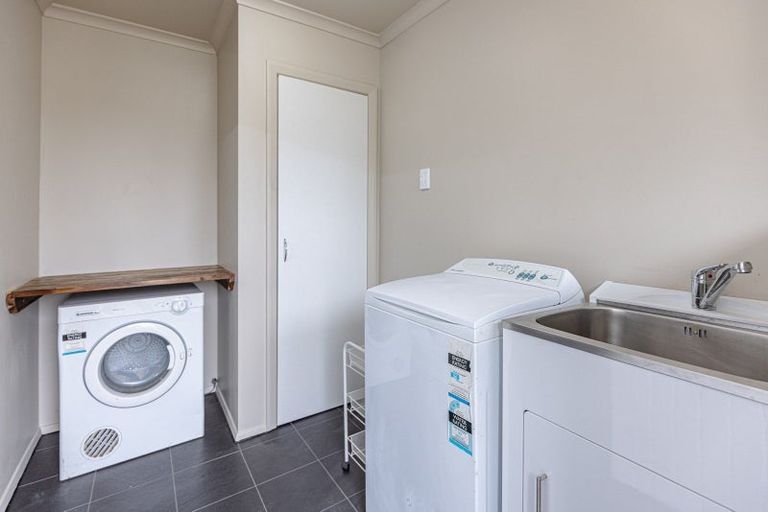 Photo of property in 1 Kotuku Street, Castlecliff, Whanganui, 4501