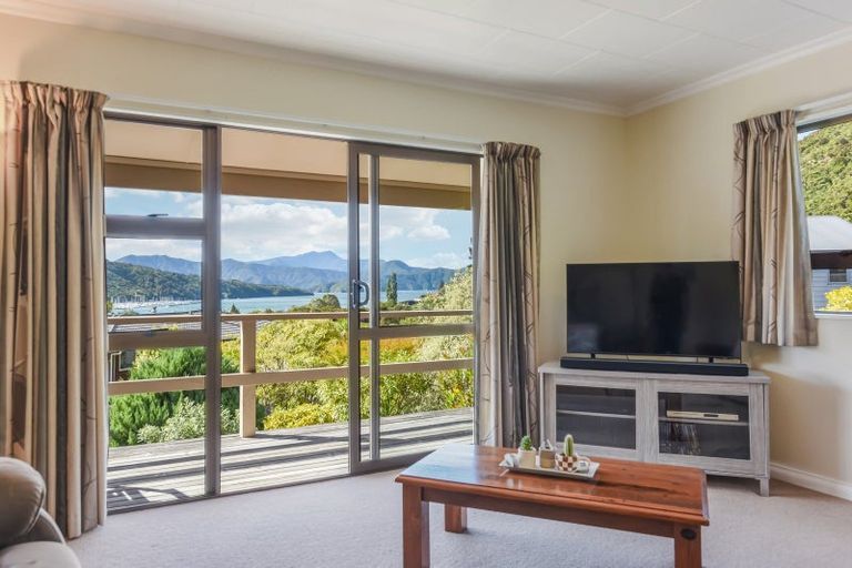 Photo of property in 7 Matai Place, Waikawa, Picton, 7220