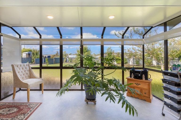 Photo of property in 70 Great South Road, Huntly, 3700