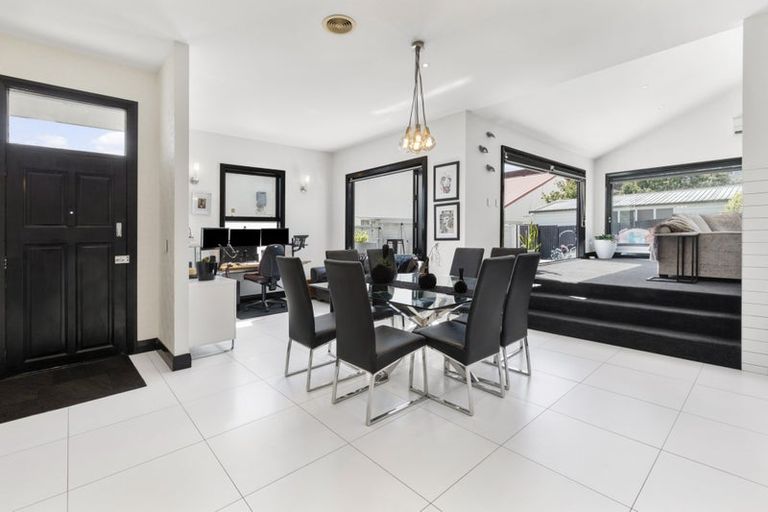 Photo of property in 17 Ferguson Street, Newtown, Wellington, 6021