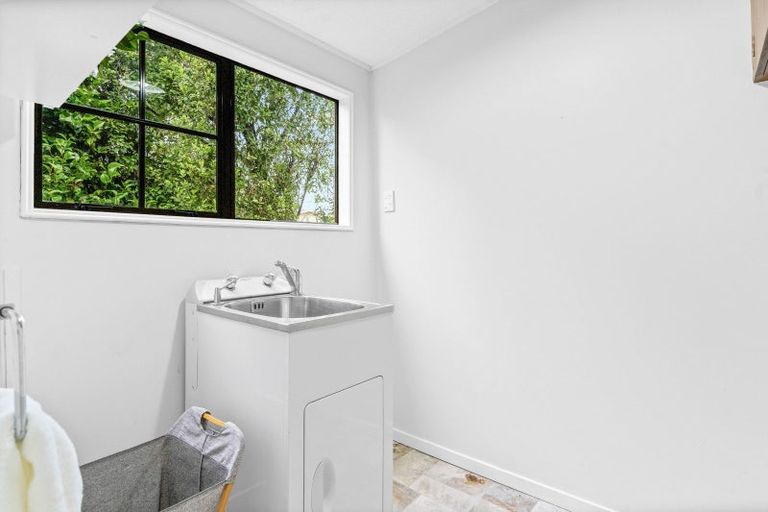 Photo of property in 23 Waterford Drive, Winton, 9720