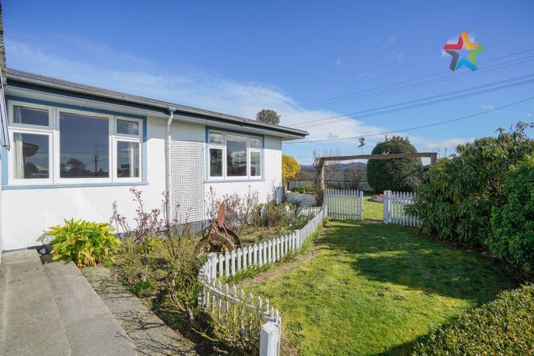 Photo of property in 37 Papatotara Road, Tuatapere, 9620