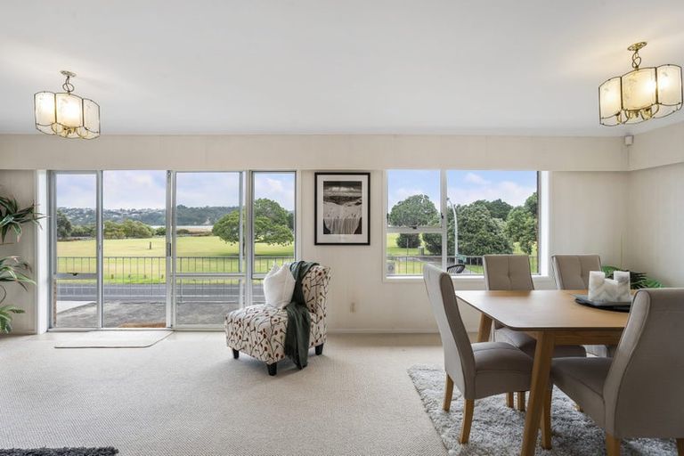 Photo of property in 91a Kiwi Esplanade, Mangere Bridge, Auckland, 2022