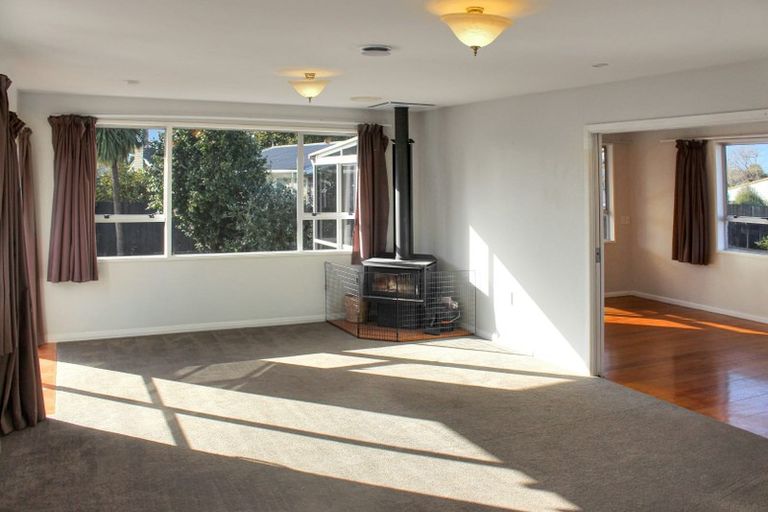 Photo of property in 30 Greendale Avenue, Avonhead, Christchurch, 8042
