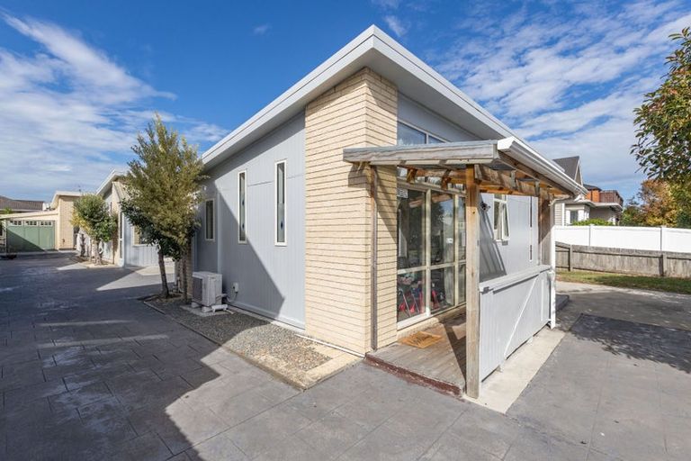 Photo of property in 3b Elizabeth Street, Riccarton, Christchurch, 8011