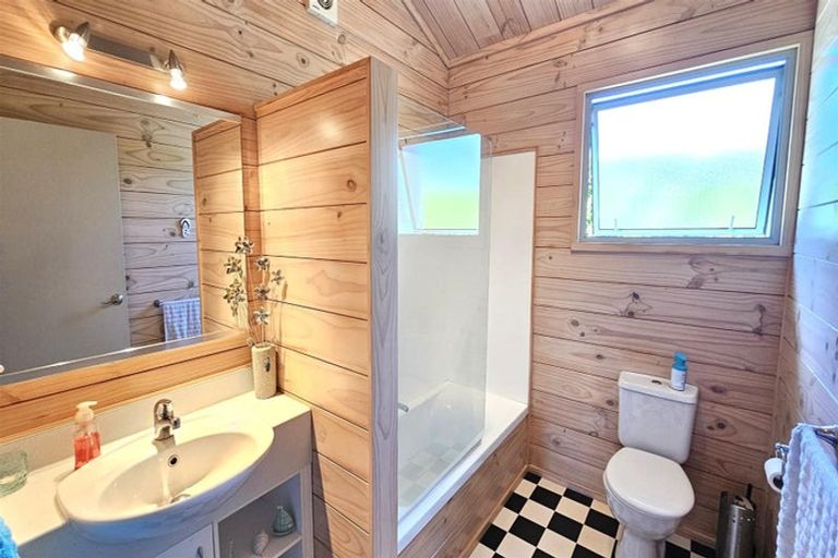 Photo of property in 132 Harbour Drive, Matarangi, Whitianga, 3592