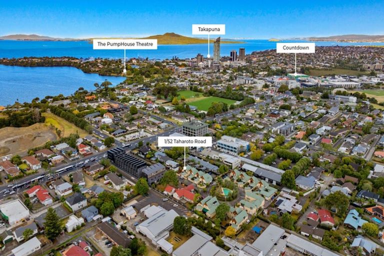 Photo of property in 1/52 Taharoto Road, Takapuna, Auckland, 0622