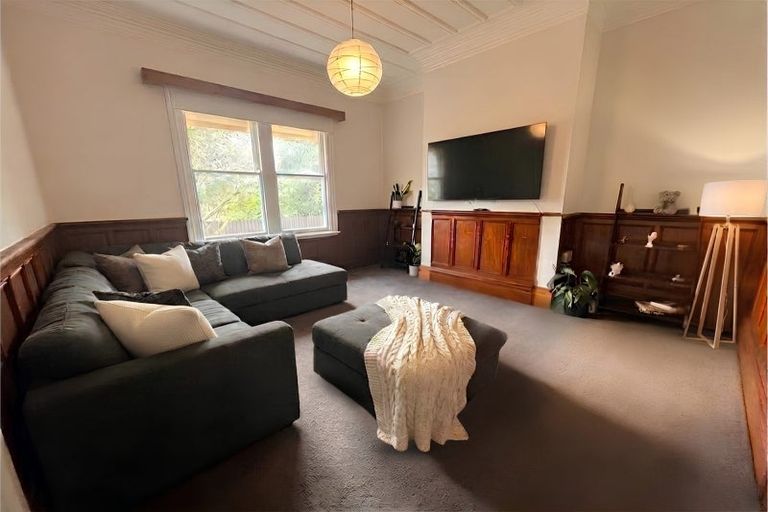 Photo of property in 72c Albert Street, Palmerston North, 4414
