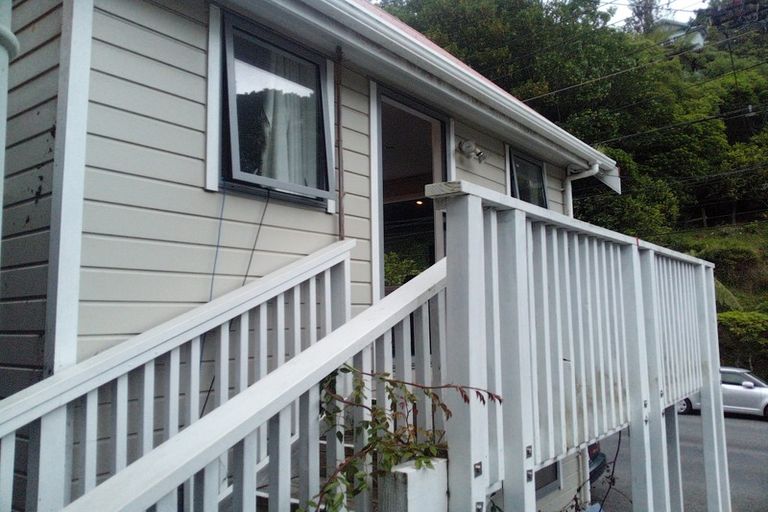 Photo of property in 117 Glenmore Street, Kelburn, Wellington, 6012