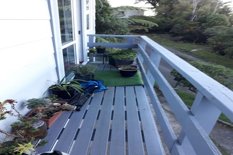 Photo of property in 2/3 Jerome Way, Crofton Downs, Wellington, 6035